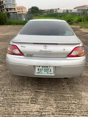 A picture of Toyota venza 4 plugs and Toyota solara 4 plugs is