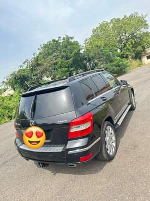 A picture of Mercedes Benz