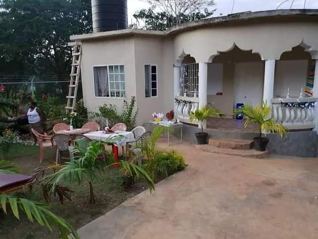 Houses F.