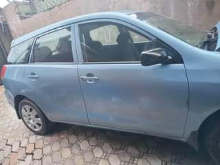 A picture of Toyota Matrix 04