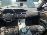 A picture of Toyota Avalon 07