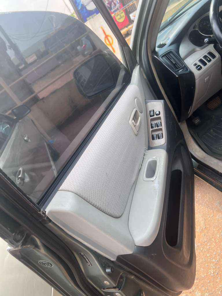 A picture of 2005 Toyota highlander