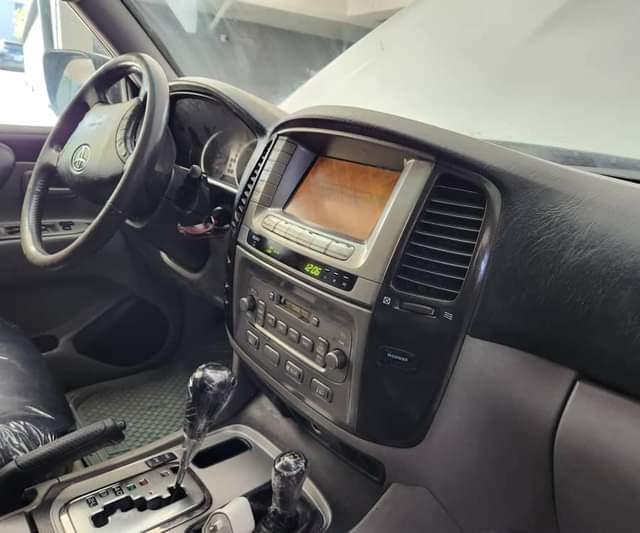 A picture of 20052021 LANDCRUISER