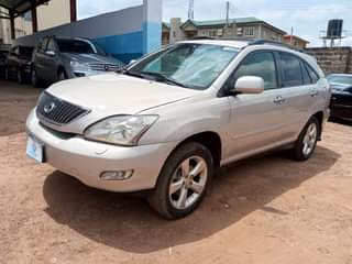 A picture of Lexus RX350