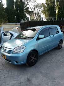 A picture of Toyota raum
