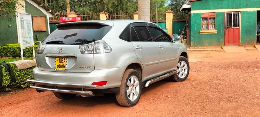 A picture of Toyota harrier