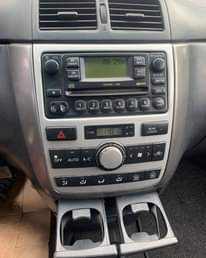 A picture of 08065357911 Manufacturer Toyota Model verso Year 2005 Price 1 6m