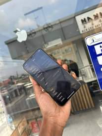 A picture of iPhone 11 PROMAX 64GB