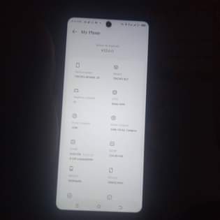 A picture of Selling spark 10 pro