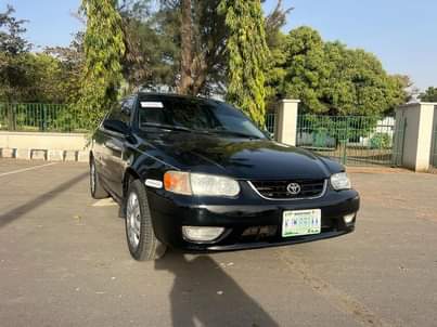 A picture of Corolla 2000