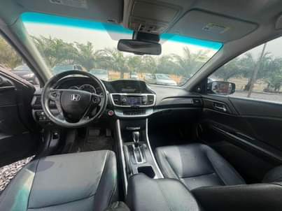 A picture of Honda accord exl 2015 upgrade to 2017