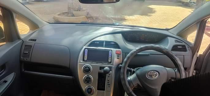 A picture of Toyota Ractis