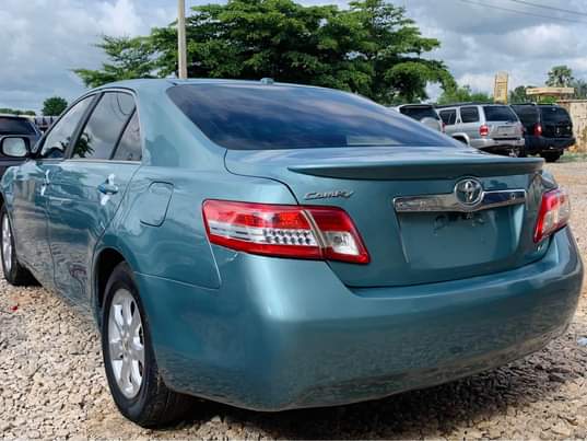 A picture of 09132723063 08107159188 Toyota Camry 2011 model 6mil asking price Zaria