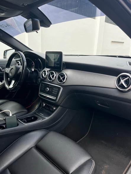 A picture of 2018 Mercedes Benz GLA 250