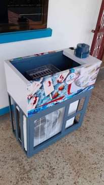 A picture of ice cream machine