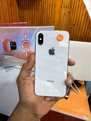 A picture of IPHONE X 0762118888