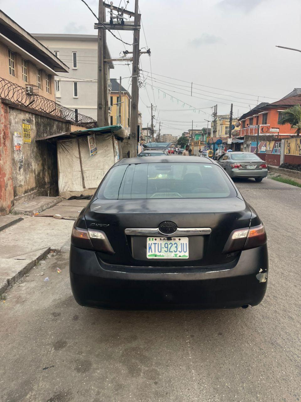 A picture of TOYOTA CAMRY 2008