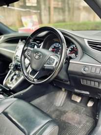 A picture of TOYOTA HARRIER