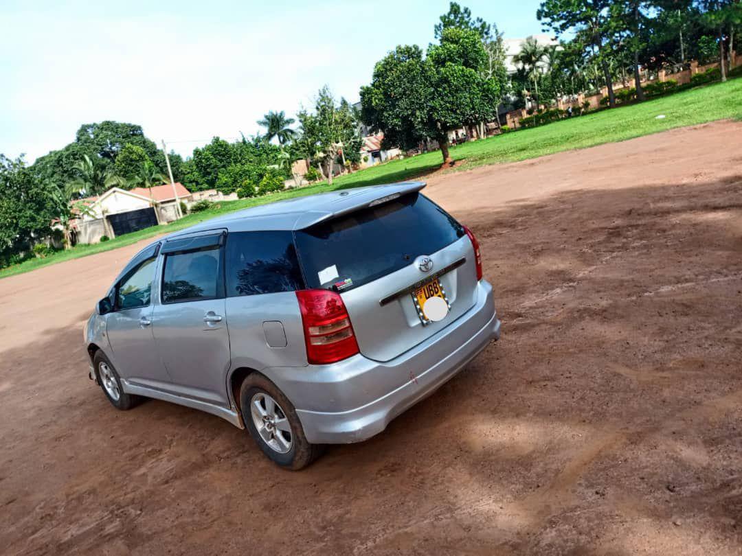 A picture of TOYOTA WISH