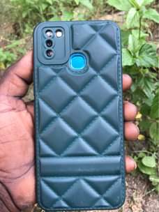 A picture of Infinix HOT 10 lite chaji mkataba camera kinanda 0744923087