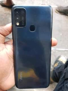 A picture of Infinix hot 10 play 32gb 2gb ram single sim