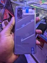 A picture of Uk used samsung and iphones