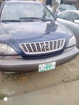 A picture of Rx300 2002 model