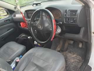 A picture of TOYOTA SUCCEED