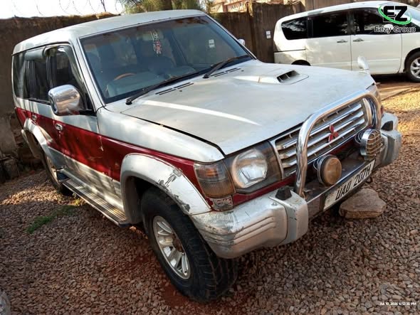 A picture of Mitsubishi 6 5m manual