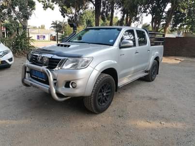 used toyota hilux