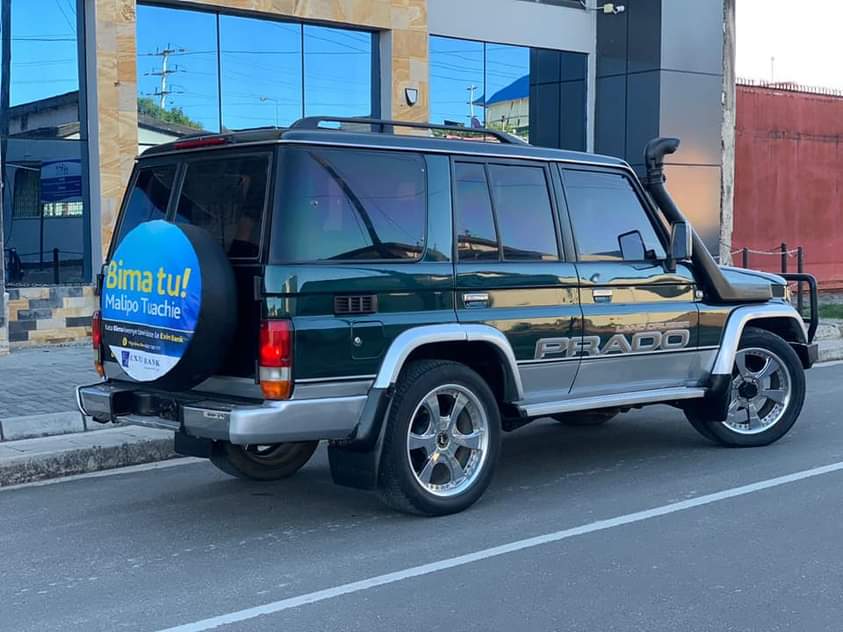 A picture of TOYOTA LANDCRUISER