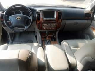 A picture of Registered 2004 Toyota Land Cruiser V8