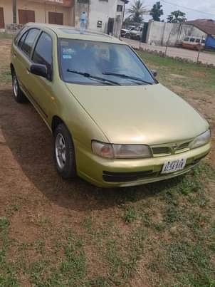 A picture of Almera car