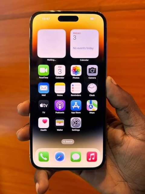 A picture of Iphone 15pro max 256gb call WhatsApp 0702378741