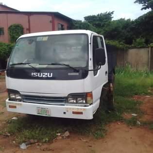 A picture of 2016 Isuzu NPR 6