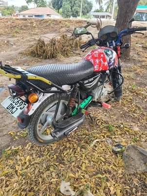A picture of Boxer cc 125 Inauzwa ipo kawe bondeni PG 0769311974