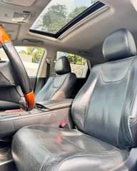 A picture of LEXUS RX 350 Keyless Fullest Option Model 2012 Price 16