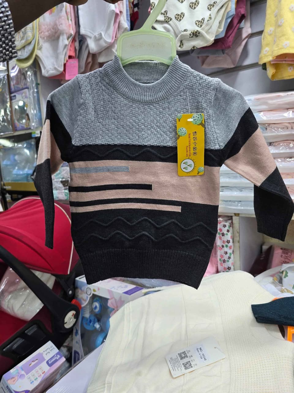 A picture of Makar kids wear newborn 12years