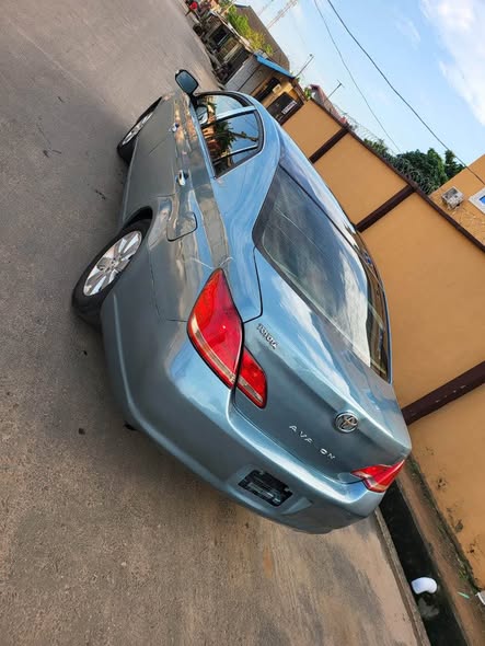 A picture of 2008 Toyota Avalon model Limited