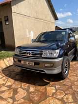 A picture of LAND CRUISER V8 ON SALE 95 000 000 NEGOTIABLE CALL
