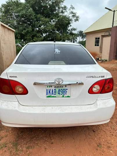 A picture of 2004 Toyota Corolla