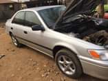 A picture of First body Toyota Camry drop light in perfect condition price