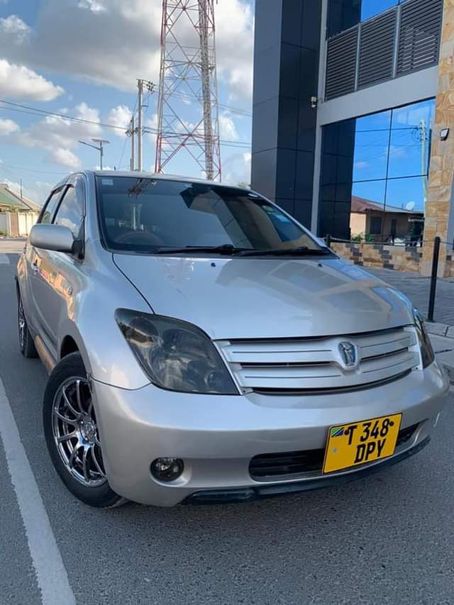 used toyota ist