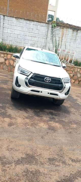 used toyota hilux