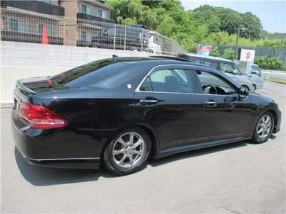 A picture of Toyota Crown Athlete 2.5