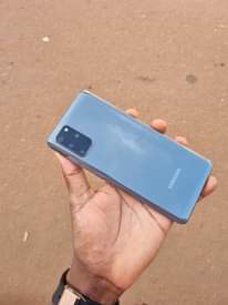 A picture of Samsung galaxy S20plus 5G
