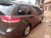 A picture of 2011 Toyota Sienna LE