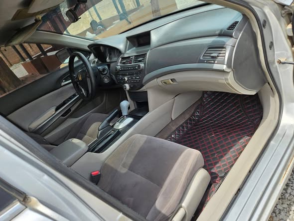 A picture of Mad Distress alert Honda Accord 2010 model With untampered engine
