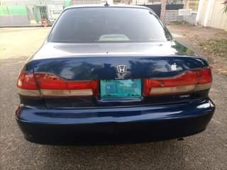 A picture of HONDA ACCORD 2001