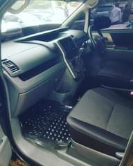 A picture of Toyota Noah on sell Model 2008 I do barter Plz